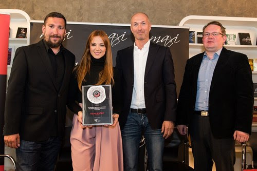 Nagrajenka Nina Pušlar z vodstvom IPF
